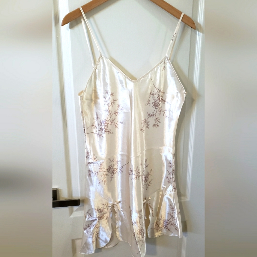 Bay 6 New York lingerie, size M, NWOT